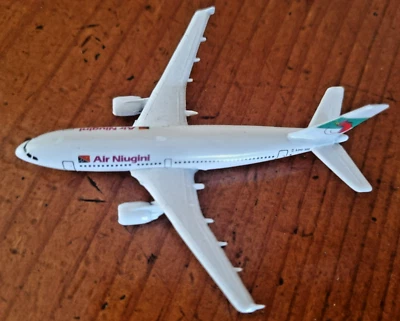 AIR  NIUGINI  . A310- 300 .Schabak # 923/102.Scale 1:600. Diecast Model. No Box — 第 1/2 张图片