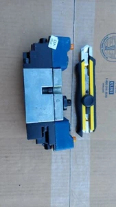 Nuova valvola Parker L72528621B9VXBA - Foto 1 di 3