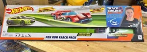 Hot Wheels Tanner Fox Run 30 ft juego de construcción de pistas 86265 - Imagen 1 de 3