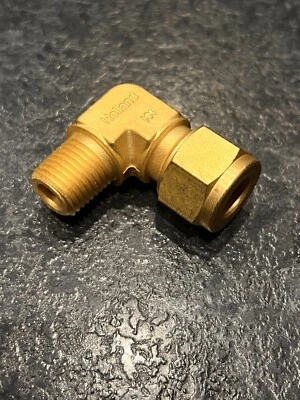 10MM OD X 1/4 NPT MALE ELBOW SWAGELOK B-10M0-2-4 BRASS COMPRESSION - Image 1 of 2