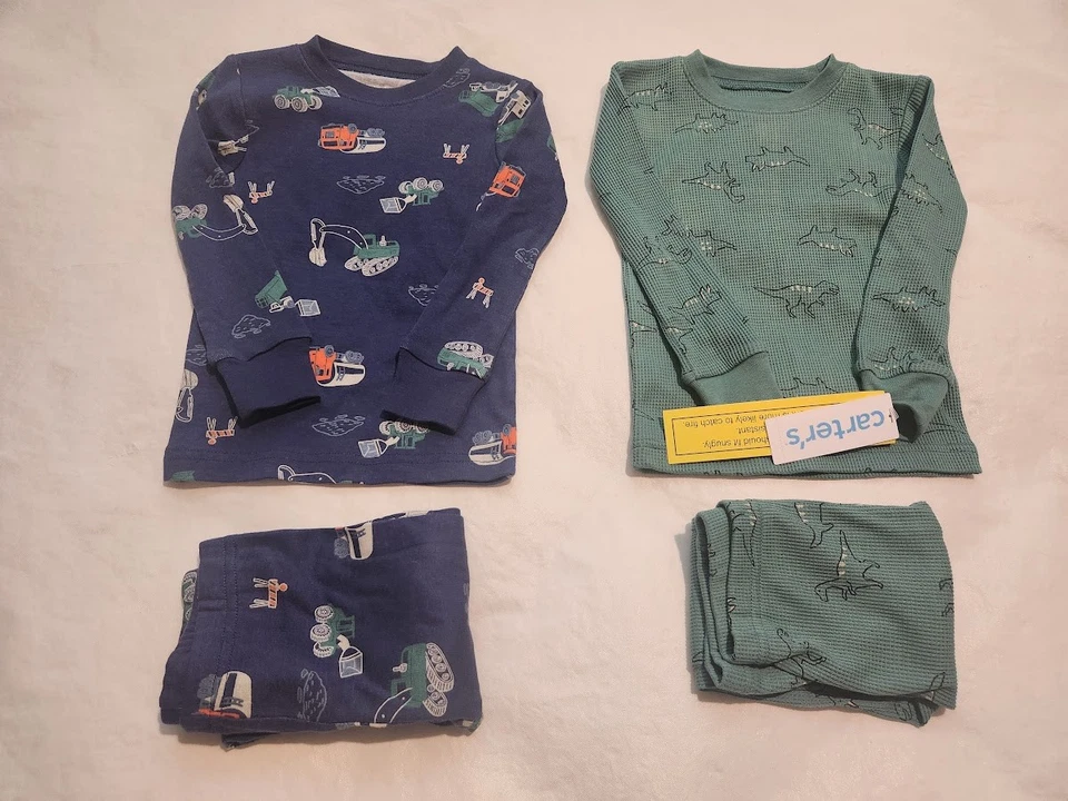 Nuevo con etiquetas Pijamas de camión de dinosaurios Carter's 4 piezas niño pequeño niño Foto 1 de 1