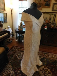 BEAUTIFUL NEW DB STUDIO WHITE LACE OFF-SHOULDER WEDDING GOWN S 14 - Picture 1 of 6