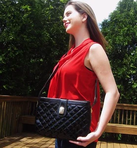 Judith Leiber STUNNING Leather Shoulder Bag Black Patent Quilted Leather xbody - Picture 1 of 12