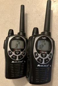 2 Walkie Midland GXT1000 5W Walkie Talkies Radio Vox Fishing Camping Carp Lake - Picture 1 of 4