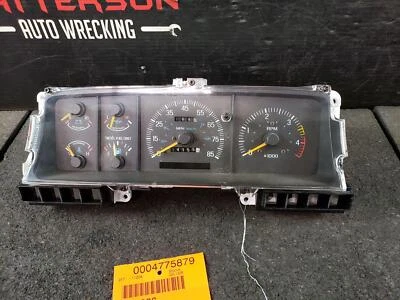Cuadro de instrumentos velocímetro Ford F350 87-91 54155 millas Foto 1 de 4