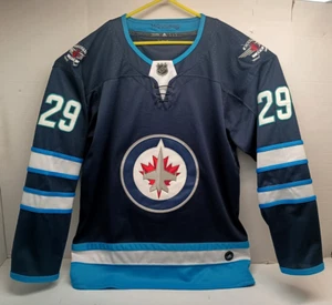 Patrik Laine #29 Winnipeg Jets Adidas maglia hockey cucita cinturino da combattimento taglia 54 usata in ottime condizioni - Foto 1 di 10