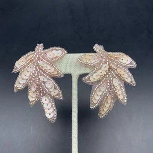 Pendientes Clip Lentejuelas Rosa Hoja Adornado Cuentas Cuentas Rubor Claro Grande De Colección - Imagen 1 de 7