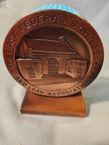 ANTIGUO DISCO DE METAL CON BANCO DE CONSTRUCCIÓN 1ER AHORRO FEDERAL Y PRÉSTAMO DE BANTHRICO - Imagen 1 de 8