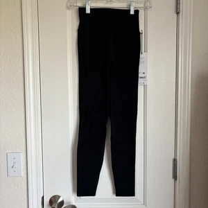 Alo Damen schwarz nahtlos Plüsch hohe Taille 7/8 Leggings Neu mit Etikett - Größe XS - Bild 1 von 9