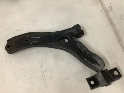 Brazo de suspensión delantero inferior derecho Ford Transit Connect 2010-2013 Foto 1 de 4