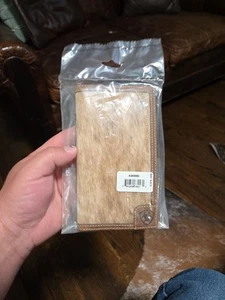NEW ARIAT WESTERN COWHIDE WALLET - Picture 1 of 2