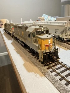 Atheran HO L&N GP38-2 #4056 (DCC and Sound) - Picture 1 of 3