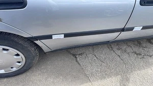 ZIERLEISTE TÜR RA Nissan Sunny (N14) Liftback 1.6 16V (GA16DS) - Bild 1 von 6
