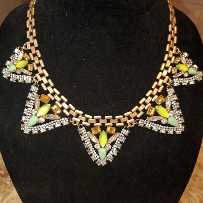 Collar llamativo Stella & Dot Palma cristales verdes y dorados, cuentas verdes Foto 1 de 3