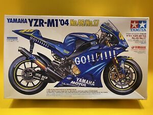 Tamiya 14098 - Yamaha YZR-M1  '04 - 1/12 Valentino Rossi