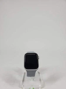 Unlocked Apple Watch Series 6 40MM M02N3LL/A - Photo 1 sur 4