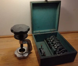 Genuine ROLEX EAZY OYSTER OPENER VINTAGE BOX 1001 SET shipp from Japan - Picture 1 of 20