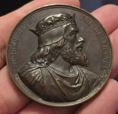 French Historical Bronze Medal Hugues Capet, 36th King of France (941-996) - Image 1 of 2