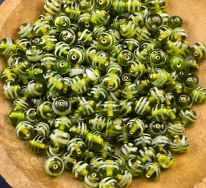 300+ PCS GREEN ROUND GLASS BEADS JEWELRY CRAFT MAKING LOOSE BEADS - Picture 1 of 6