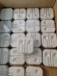 Lot of 100 Iphone Headset Cases - Plastic, Empty - Photo 1 sur 2