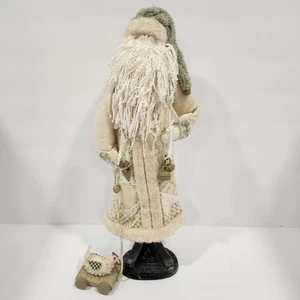 Tela de pie Santa blanco y verde con juguete para tirar pollo primitivo Navidad 18" - Imagen 1 de 6