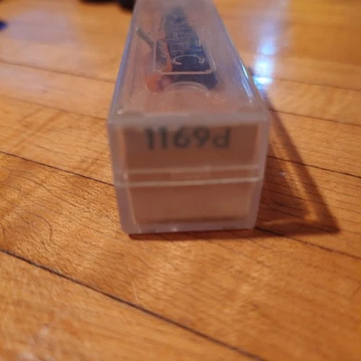 Vintage Astatic Turntable Record Player Cartridge / Needle # 1169d - Image 1 of 3