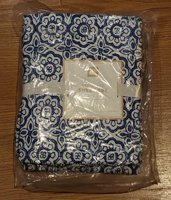 NWT PB Pottery Barn Teen GRETA GEO Sheet Set Navy Blue - XL Twin - Image 1 of 4