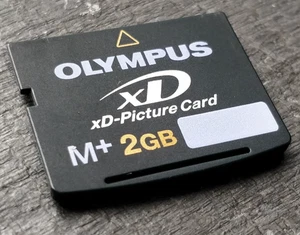 2GB OLYMPUS XD MEMORY CARD TYPE M+ FOR FUJI FINEPIX/OLYMPUS CAMERAS 2GB JAPAN - Picture 1 of 4