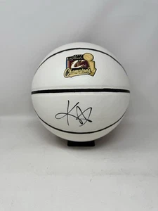 AUTOGRAFO FIRMATO KYRIE IRVING CLEVELAND CAVALIERS BASKET PSA COA 16 CHAMPS - Foto 1 di 4