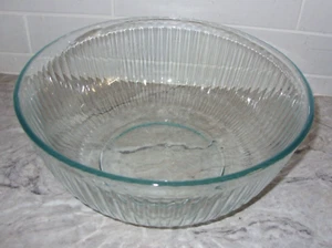 Pyrex Sculptured 11" Large Salad Serving Mixing Bowl 7404-S Aqua Tint VGC - Picture 1 of 9