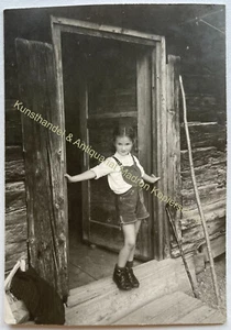 orig. Foto Mädchen Kind Alm Lederhose Tracht 1968 - Bild 1 von 2