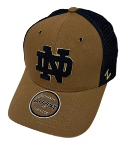 Zephyr NCAA Notre Dame Lucha Irlandés “Sahara” Curvo Bill ADJ Camionero Sombrero Nuevo con Etiquetas - Imagen 1 de 6