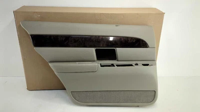 Nuevo panel de moldura de puerta Ford 2003-2011 Crown Victoria LWB LH trasero gris leñoso OEM Foto 1 de 4
