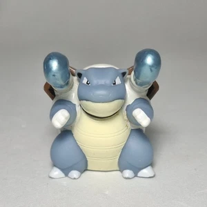Blastoise Pokemon Finger Puppet Pokemon Kids Mini Figure Bandai 2006 - Picture 1 of 4