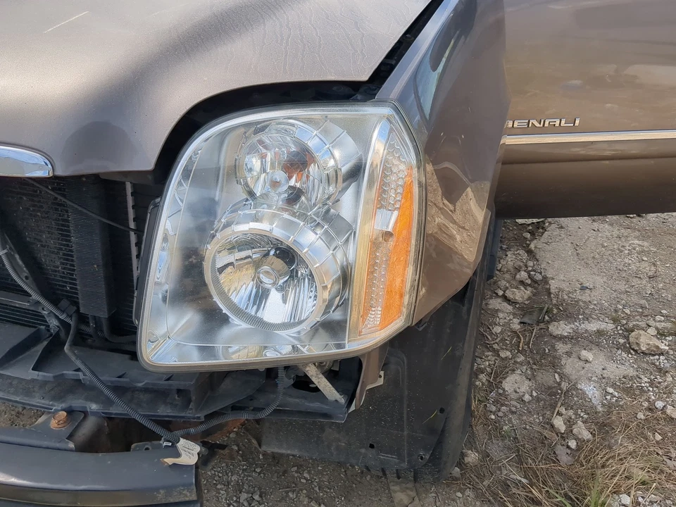 2007-2014 Gmc Yukon Xl 1500 Driver Left Oem Head Light Headlight Lamp DYUS0 - Image 1 of 1