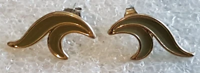 Vintage Estate Costume Fashion Gold Tone Leaf Green Enamel Post Earrings - Image 1 of 4