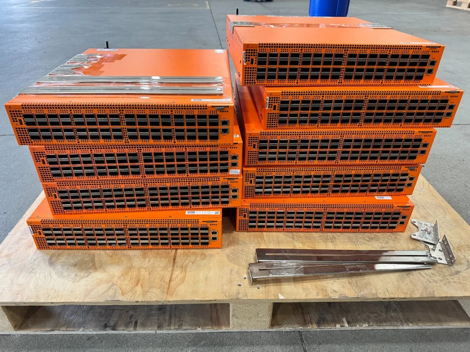 Tested!!!  Gigamon GigaVUE-TA200 GVS-TAC22 network-visibility node - Image 1 of 1