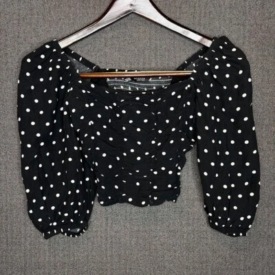 Top Zara Para Mujer Pequeño Negro Lunares Exterior Recortado Manga 3/4 Informal Foto 1 de 4