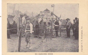 Postal No Dancing Here Recreation Hall 1945 todos los hombres banderas americanas - Imagen 1 de 2