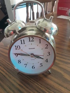 Sharp Alarm Clock.. In Awsome Condition..has A Light In It - Picture 1 of 3