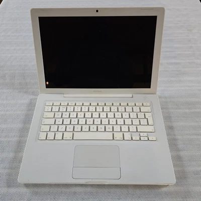 Macbook A1181 EMC 2242, Core Duo,13.3", NO HDD, 2GB RAM, SPARE OR REPAIR (229) - Image 1 of 4