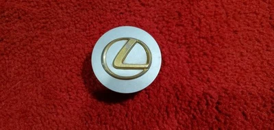 Tapa central Lexus LS400 LS460 IS250 IS350 RX300 1998-2012 PPE+PS S2 dorado Foto 1 de 4