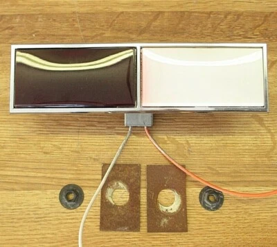 1979 - 1985 CADILLAC ELDORADO LH DOOR PANEL COURTESY LAMP WITH WHITE & RED LENS Foto 1 de 4