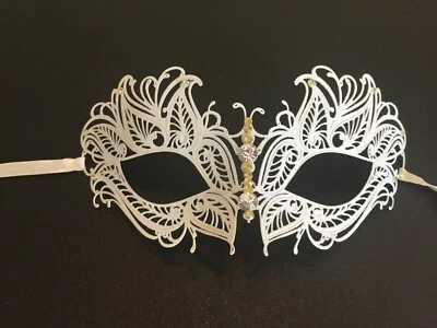 Máscara de fiesta coleccionable Mascarada y eventos de Mardi Gras - Máscara de metal cortada con láser  Foto 1 de 4