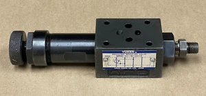 YUKEN REDUCING MODULAR VALVE MODEL MRB-01-B-3019 - Picture 1 of 8