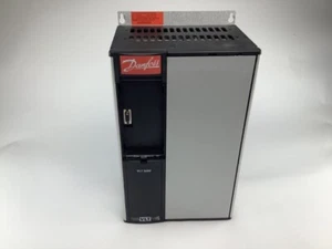 175Z0122      - DANFOSS -      Variateur  3PH  2.1KVA   RECONDITIONNÉ - Bild 1 von 3