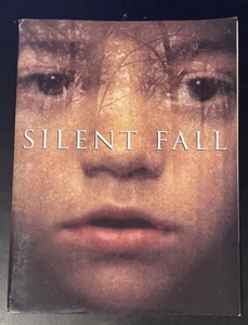 SILENT FALL 1994 MOVIE PRESS KIT W/ 4 PHOTOS RICHARD DREYFUS, LINDA HAMILTON - Picture 1 of 3