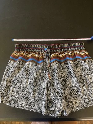 Women's Shorts/Fun Southwest Print/Never Worn/Size Medium - Image 1 of 2