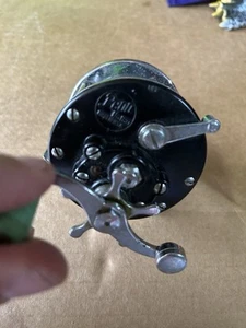PENN 180 Salt Water Fishing Reel. Right Handed Lightly used Good Condition - Imagen 1 de 3