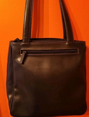 Новая черная сумка-тоут Nine West с верхней ручкой и несколькими карманами без ценников - Изображение 1 из 4